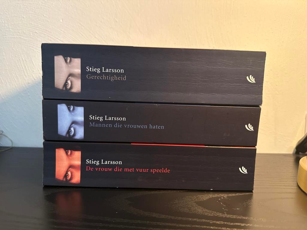 Stieg Larsson Millennium Trilogie - 3 Boeken, Ophalen of Verzenden, Gelezen, Scandinavië