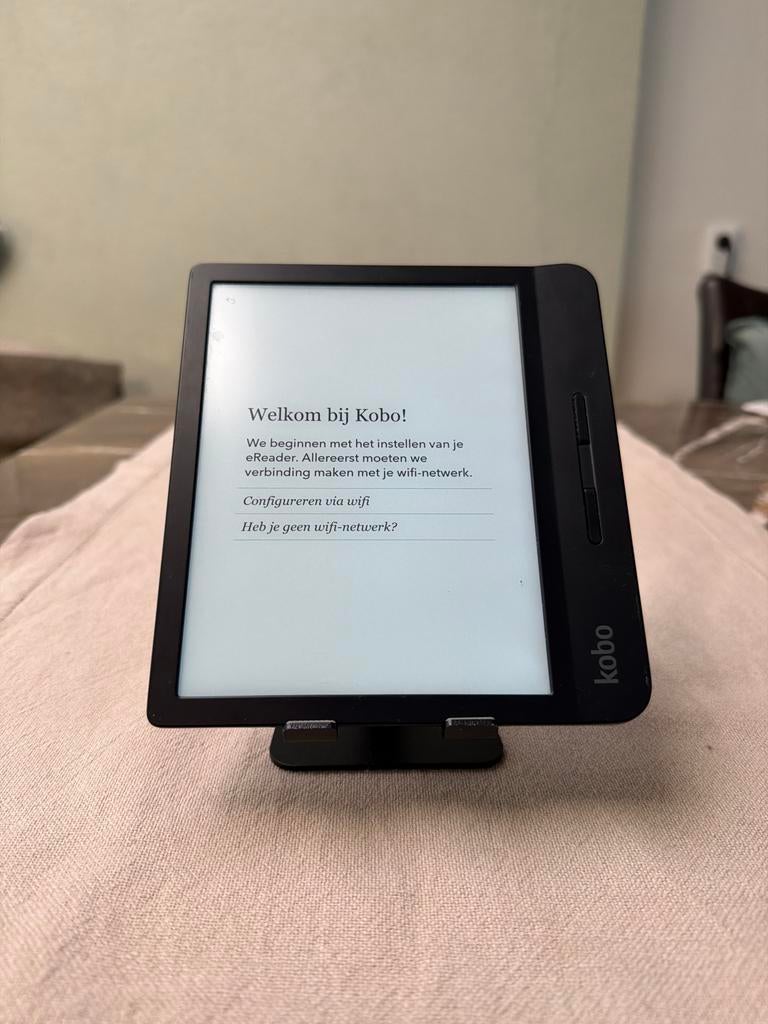 Kobo Aura H2O e-reader - Waterbestendig en Touchscreen, Ophalen, Touchscreen, Zo goed als nieuw, 4 GB of minder