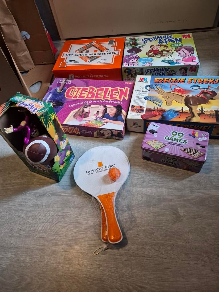 Doos met 6spellen Vaste prijs€12,50, Verzenden, Zo goed als nieuw