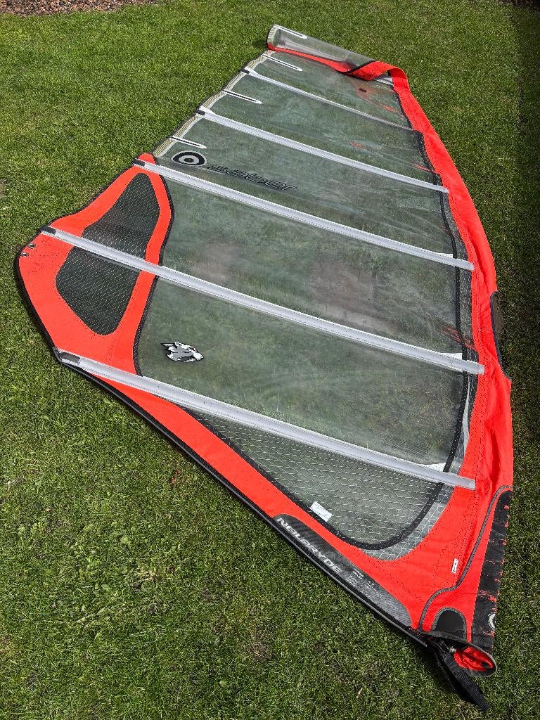 Neilpryde Saber (Hellcat/Speedster), Ophalen, 250 tot 300 cm, Zeil, 5 tot 7 m²