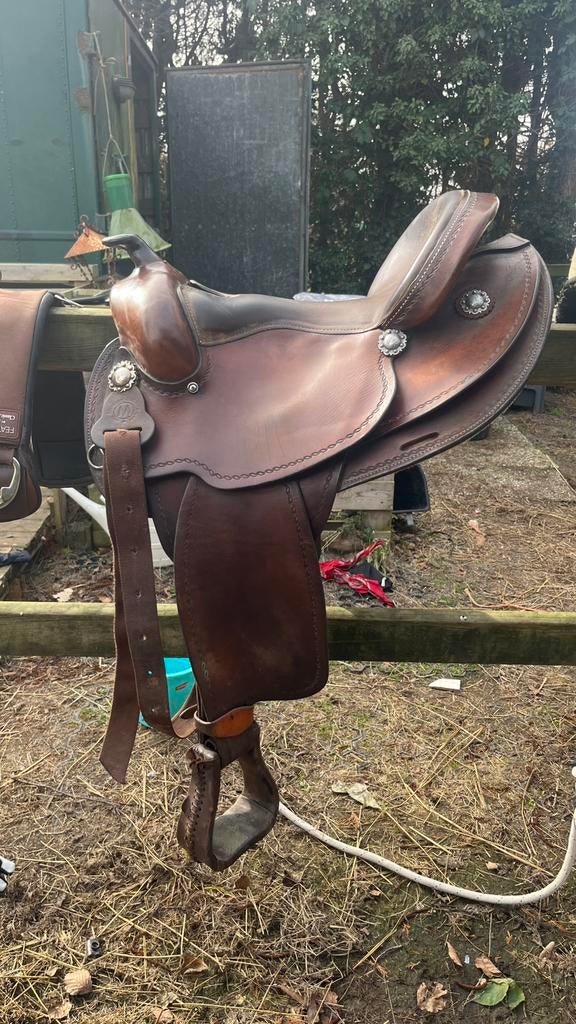 Montana Saddlery western zadel bruin, Dieren en Toebehoren, Ophalen, Western