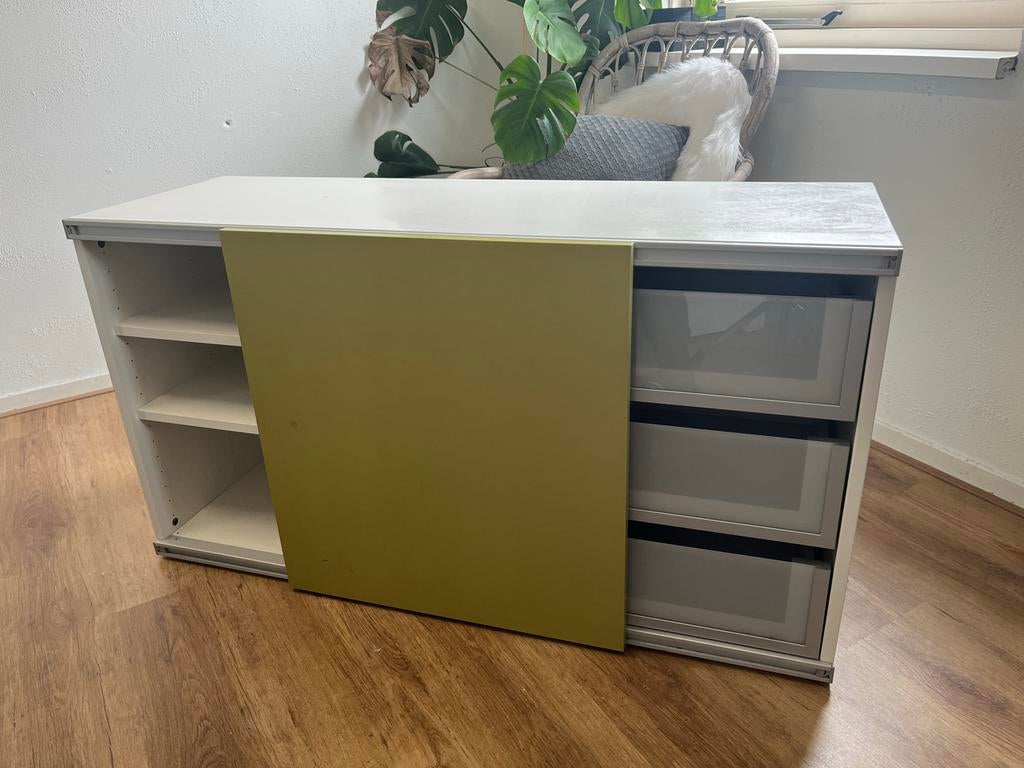 Kastje met 3 lades en schuifdeur, Huis en Inrichting, Kasten | Ladekasten, 3 of 4 laden, Ophalen, Gebruikt