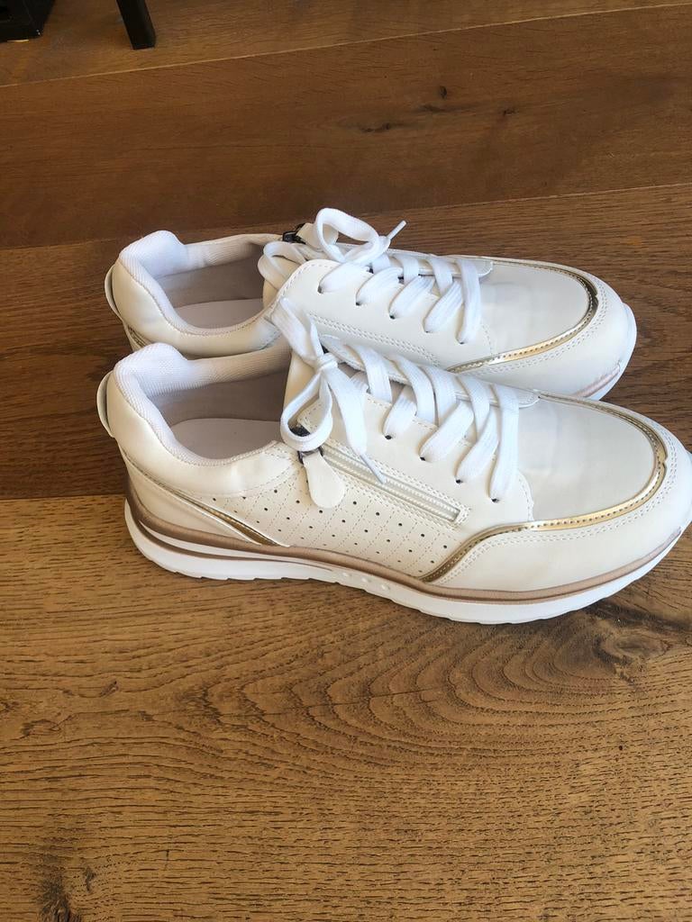 Sneakers, Kleding | Dames, Schoenen, Ophalen, Zo goed als nieuw, Wit, Sneakers of Gympen