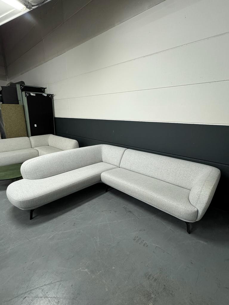 Showroommodel Leolux Flint hoekbank | Varese 5 Blanc, Ophalen, 250 tot 300 cm, Leolux, Leolux, Pode, Rolf Benz, Artifort, Eyye, Design on Stock