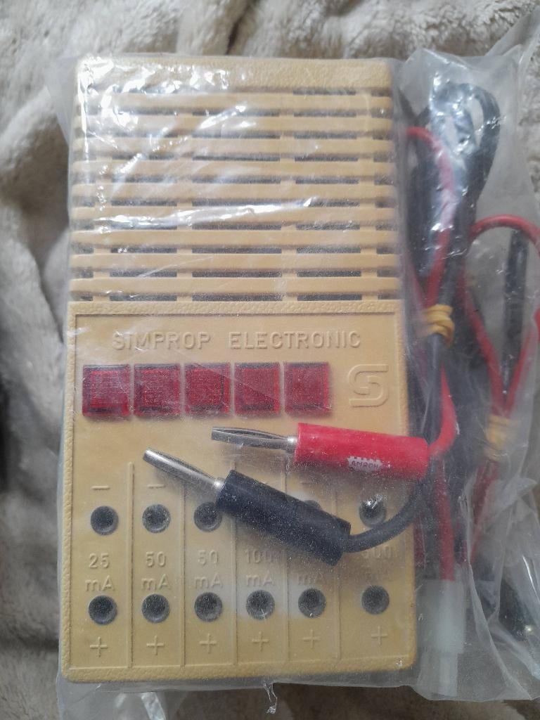 Radiocommande ROBBE + Récepteur ROBBE (Défectueux) à Le Lignon pour CHF