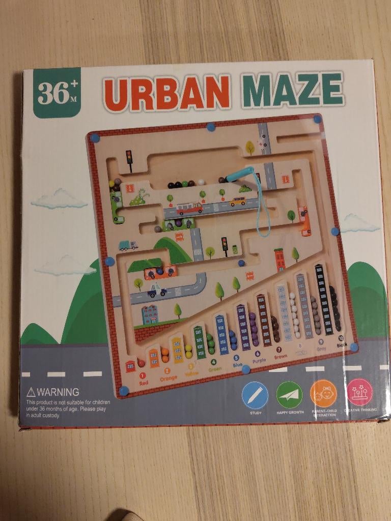 Urban maze magnet toy, Kinderen en Baby's, Speelgoed | Educatief en Creatief, Ophalen, Zo goed als nieuw, Puzzelen