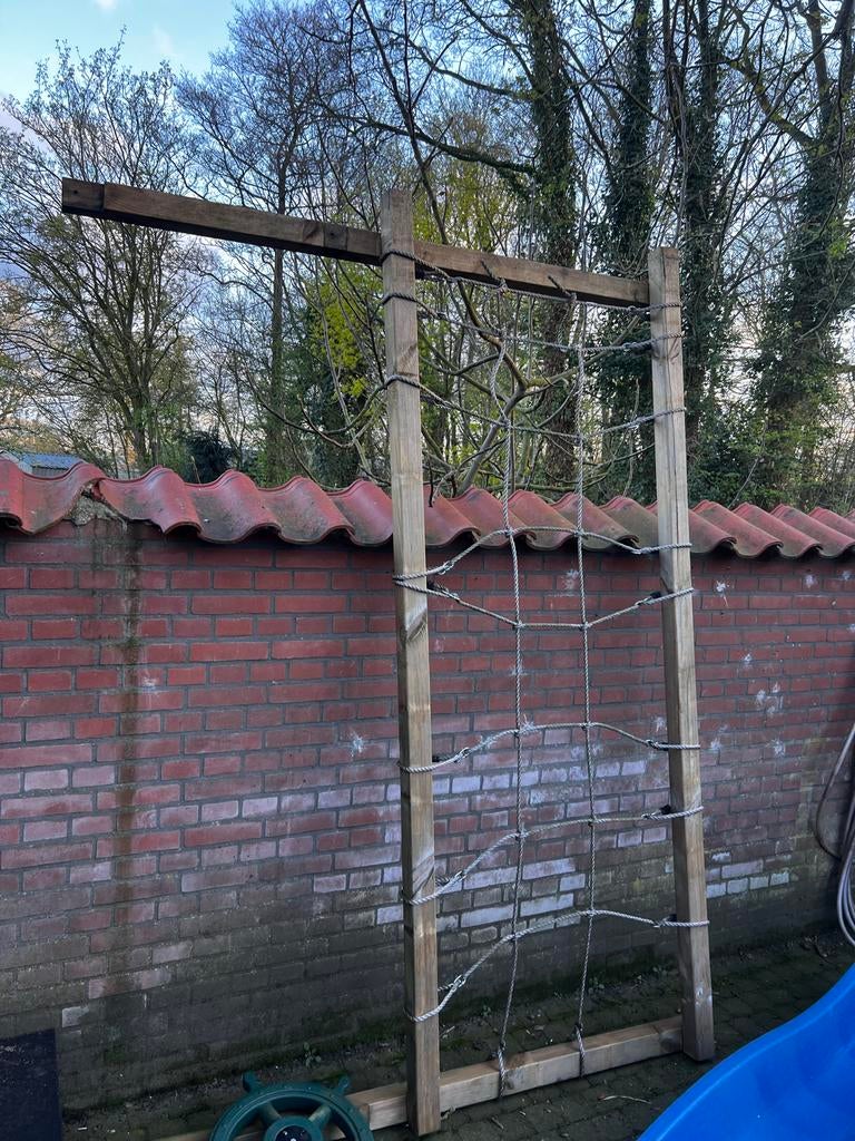 Houten klimrek met touwnet, Kinderen en Baby's, Speelgoed | Buiten | Speeltoestellen, Ophalen, Gebruikt, Klimnet