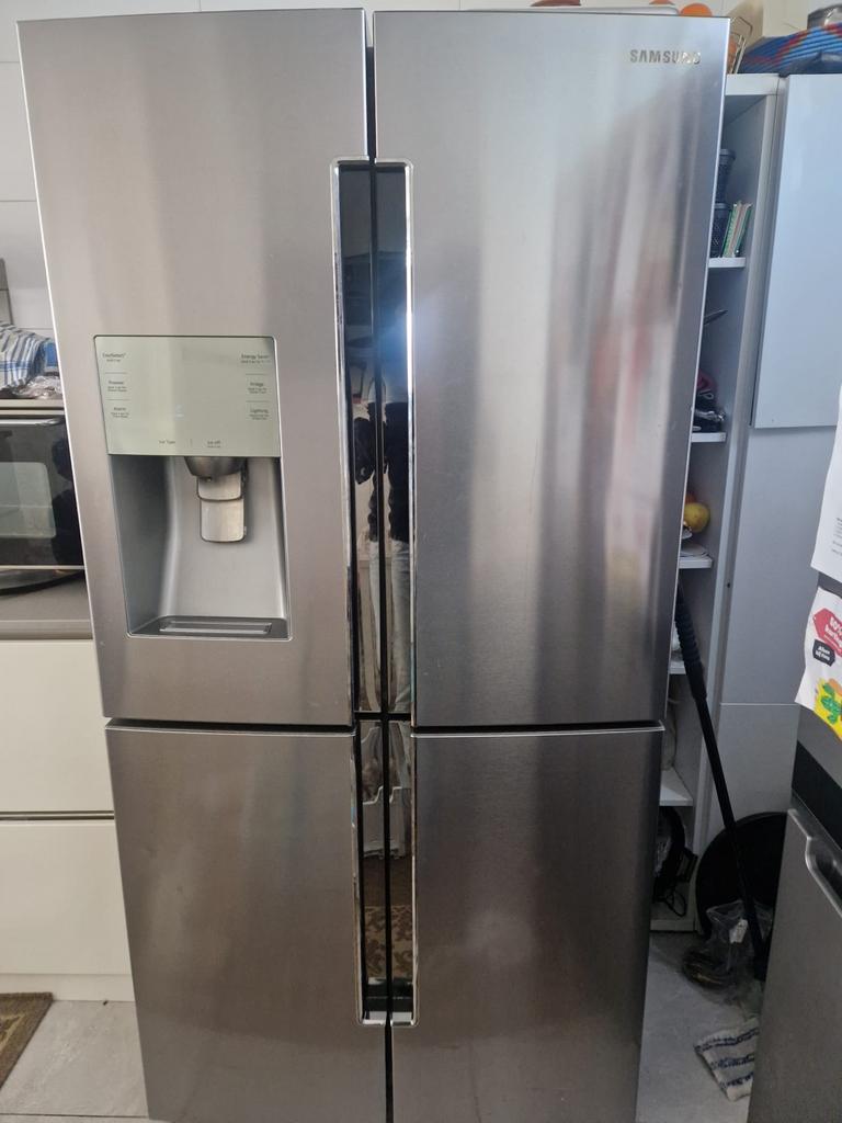 Grote Samsung koelkast met vriezer, 200 liter of meer, 60 cm of meer, Met aparte vriezer, Energieklasse A of zuiniger