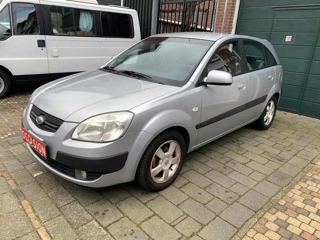Kia Rio 1.6 - AUTOMAAT! - 78.000KM! - Uniek - Airco!, Stof, 4 cilinders, 49 €/maand, Rio