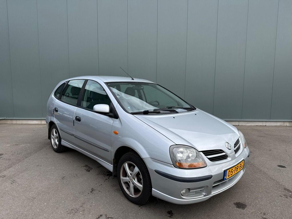 Nissan Almera Tino 1.8 Acenta AUTOMAAT | AIRCO ! (bj 2004), Auto's, Nissan, 1250 kg, 4 cilinders, 700 kg, Almera Tino