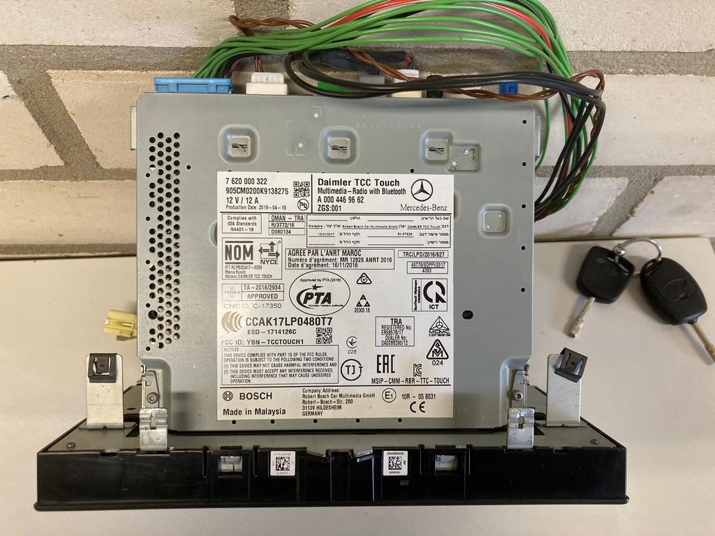 Gebruikte Mercedes Multimedia Radio met Bluetooth, Auto diversen, Autoradio's, Ophalen of Verzenden, Gebruikt