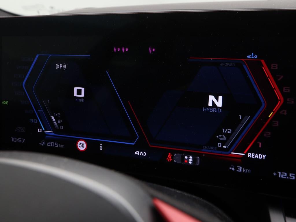 BMW M5 sedan (bj 2025), Auto's, BMW, Stoelverwarming, Gebruikt, 4395 cc, Overige brandstoffen