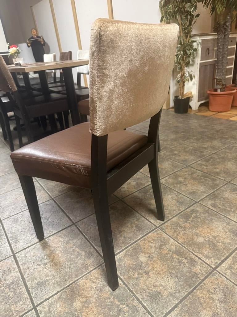 Restaurant stoelen, Ophalen, Gebruikt, Bruin, Hout, leren zitting en diverse kleuren stoffen rugleuning