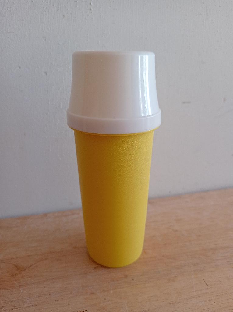 Tupperware beker met pompje, Ophalen of Verzenden, Geel, Beker of Kan