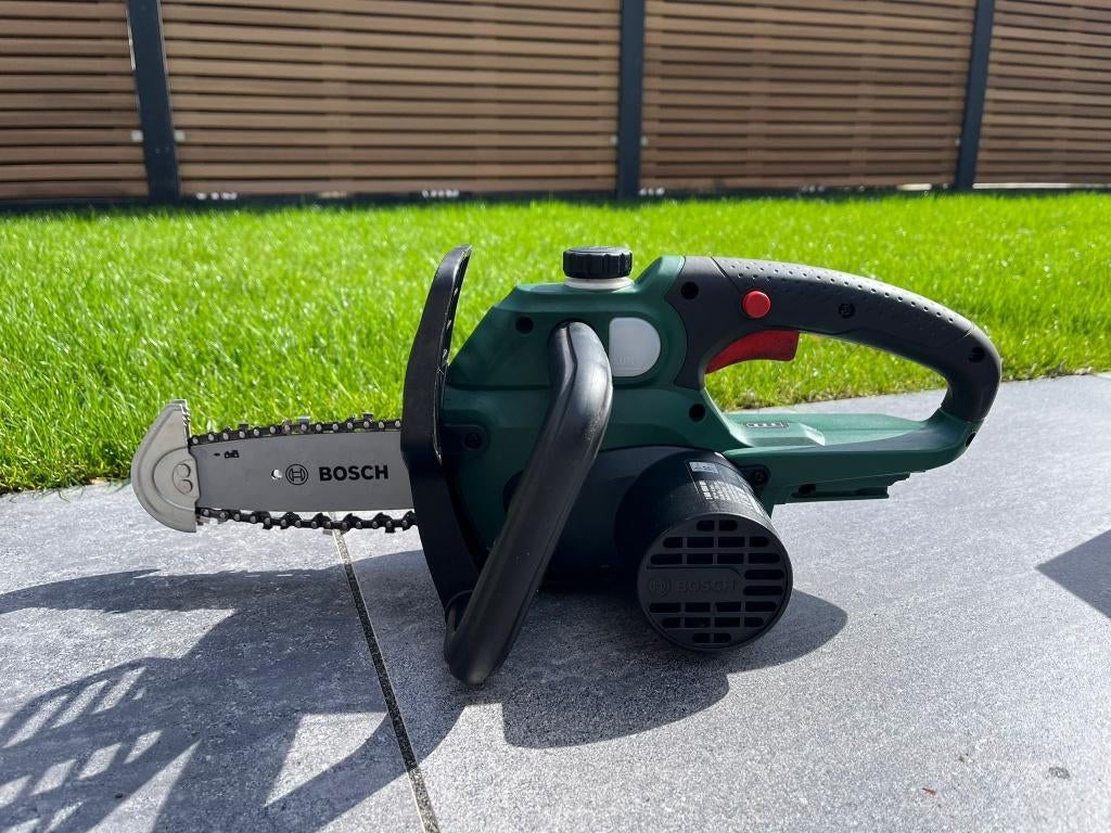 Bosch Accu Kettingzaag UniversalChain18-zonder accu en lader, Ophalen, Zo goed als nieuw, Overige soorten, Bosch