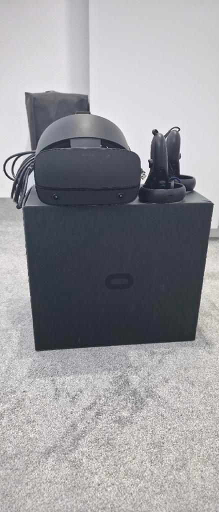 Oculus Rift S VR-bril, Spelcomputers en Games, Virtual Reality, Ophalen, Zo goed als nieuw, VR-bril, Pc