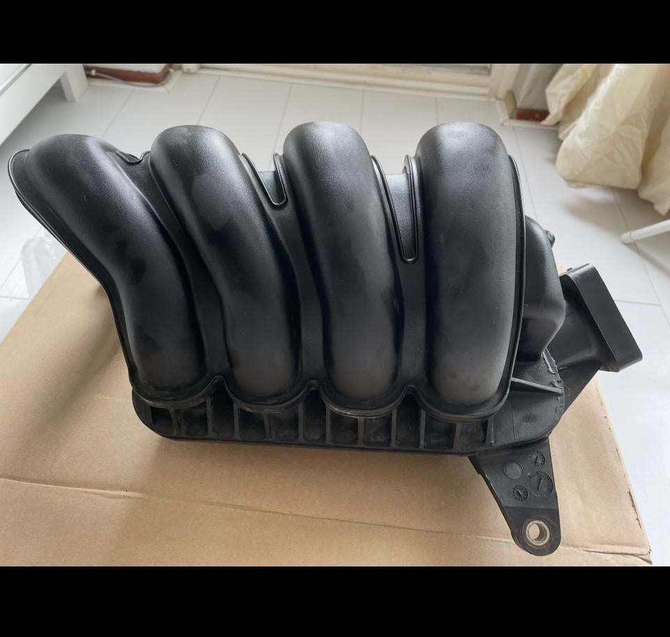 Inlaatspruitstuk toyota corolla verso 2004/2009, Auto-onderdelen, Motor en Toebehoren, Ophalen of Verzenden, Toyota