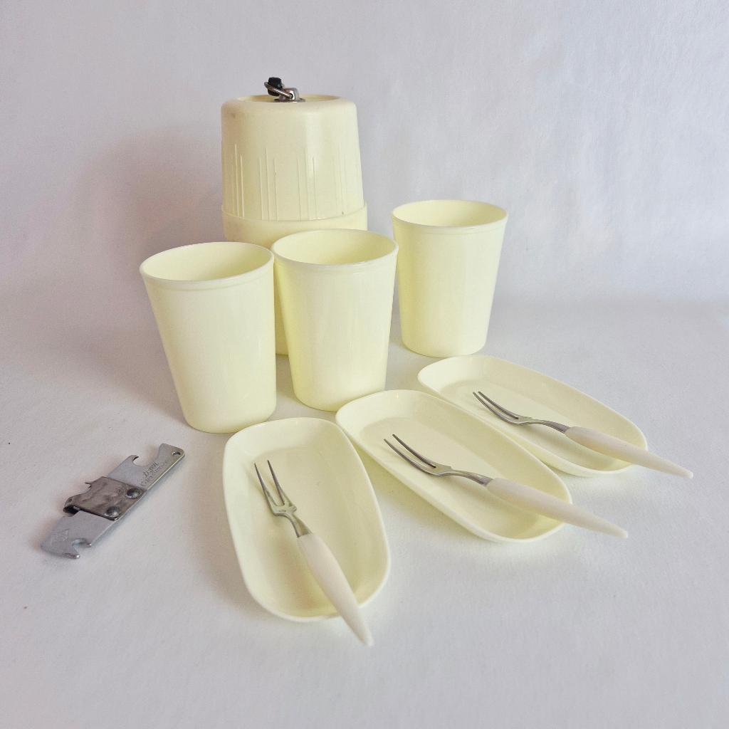 Vintage picknickset uit de jaren ‘60/‘70, Verzamelen, Retro, Verzenden, Huis en Inrichting