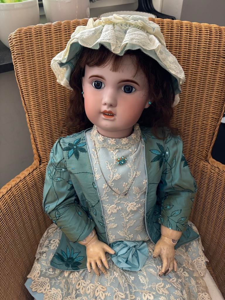 Antieke pop Jumeau, gemerkt 1907-14, 80 cm prachtige kleding, Verzamelen, Poppen, Ophalen of Verzenden, Gebruikt, Pop