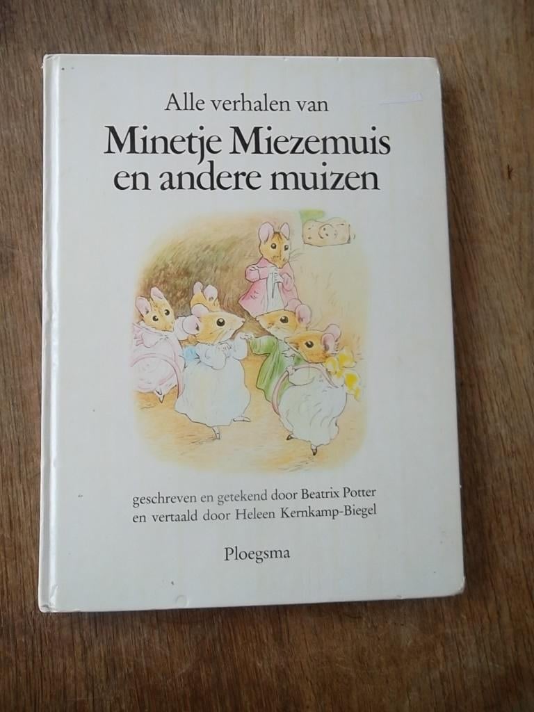 Beatrix Potter boek Alle verhalen van Minetje Miezemuis, Boeken, Ophalen of Verzenden, Gelezen, Fictie algemeen