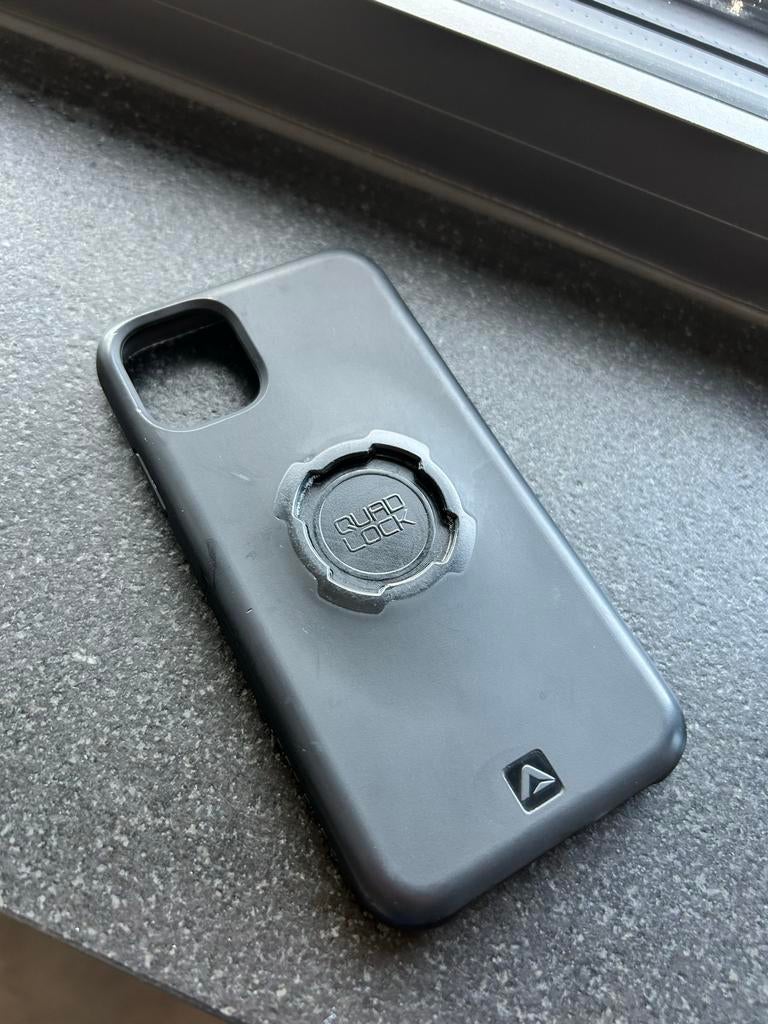 Quad Lock Hoesje iPhone 11 ZGAN, Ophalen of Verzenden, Zo goed als nieuw, IPhone 11, Hoesje of Tasje