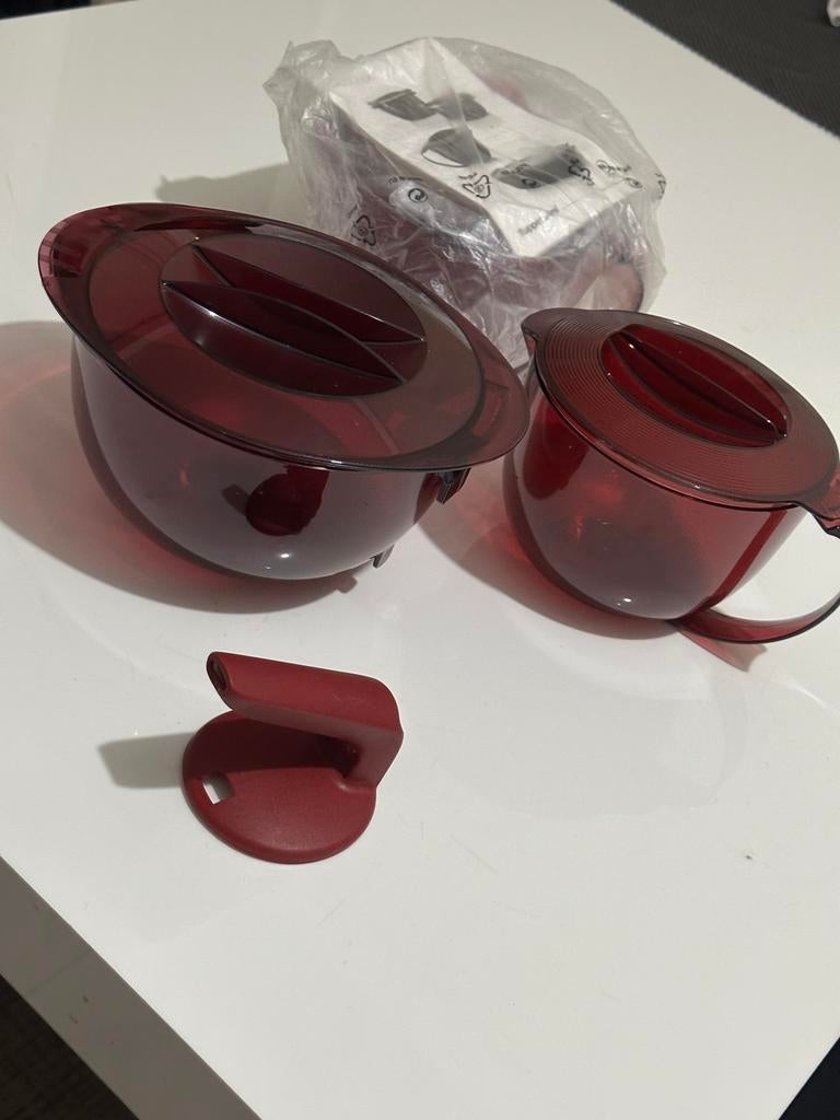 tupperware microcook maatkan 1 of 1,5 liter, Huis en Inrichting, Keuken | Tupperware, Ophalen of Verzenden, Nieuw, Rood, Beker of Kan