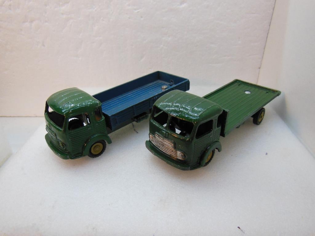 DINKY 33 - 2 x SIMCA  CARGO - OPKNAPPERS, Hobby en Vrije tijd, Modelauto's | 1:43, Ophalen of Verzenden, Gebruikt, Auto, Dinky Toys