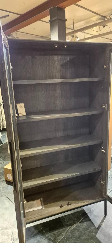 vitrinekast Van €999.- Voor €550.- !, Overige houtsoorten, Met deur(en), Nieuw, 150 tot 200 cm