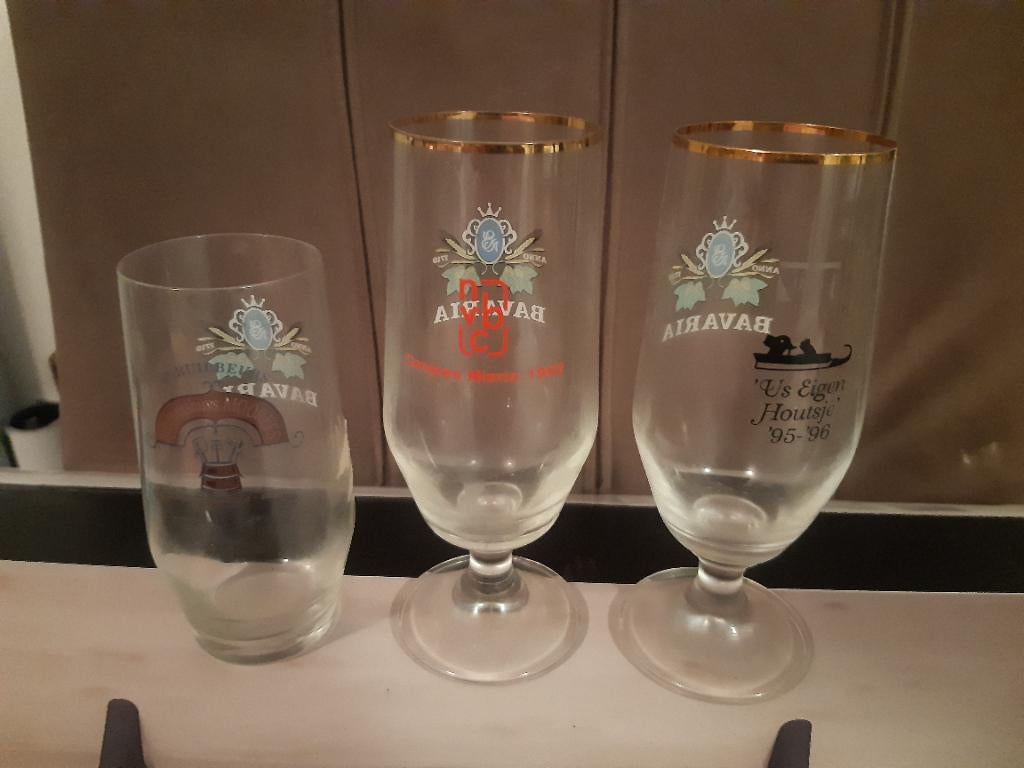 Partijtje Bavaria bierglazen  pullen  reclame enz. T.e.a.b., Verzamelen, Biermerken, Ophalen of Verzenden, Zo goed als nieuw, Glas of Glazen