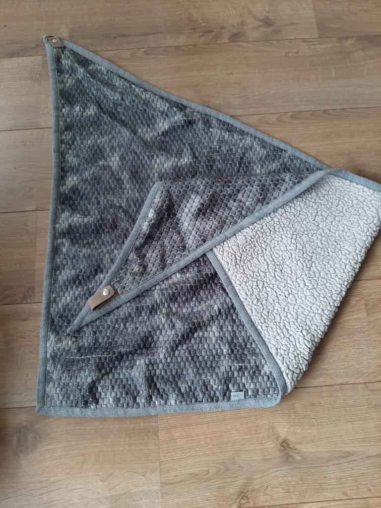 Stolt Driehoek Sjaal Teddy - Zo Goed Als Nieuw, Kleding | Dames, Mutsen, Sjaals en Handschoenen, Ophalen of Verzenden, Zo goed als nieuw