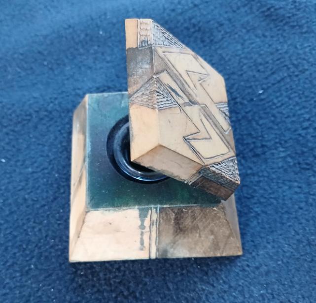 Art Deco houten inktpothouder met glazen binnen potje, Verzenden