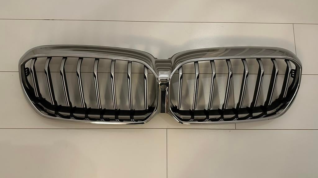 BMW G30 G31 Nieren Grill luxury line, Auto-onderdelen, Carrosserie en Plaatwerk, Bumper, BMW, Voor, Gebruikt, Ophalen of Verzenden