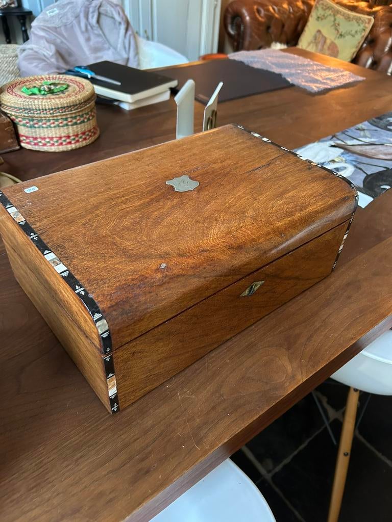 Antieke schrijfdoos, Ophalen