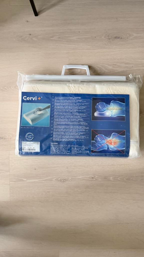 Neck / Cervical Pillow, Ophalen of Verzenden, Zo goed als nieuw, Wit, Rechthoekig