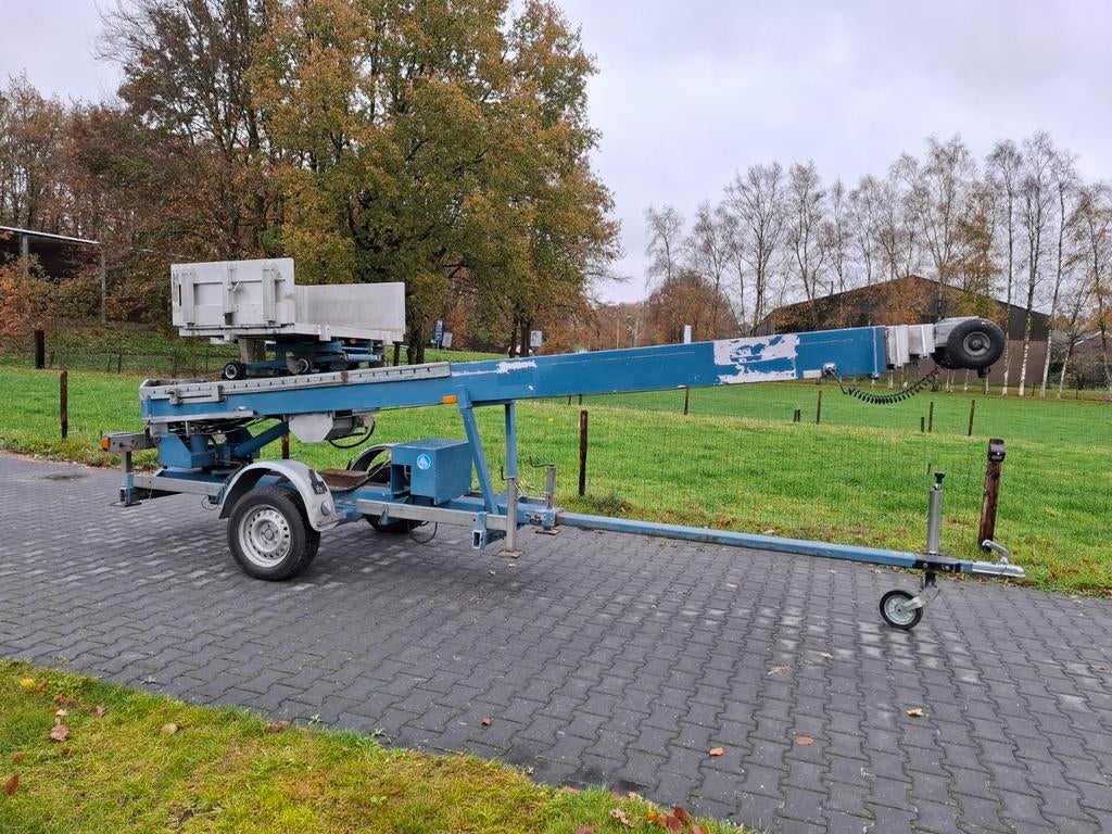 Verhuislift pannenlift elektrisch - Bouwjaar 2012 Ladderlift, Ophalen