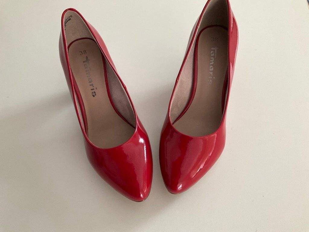 Tamaris schoen ROOD, Tamaris, Schoenen met lage hakken, Ophalen of Verzenden, Zo goed als nieuw