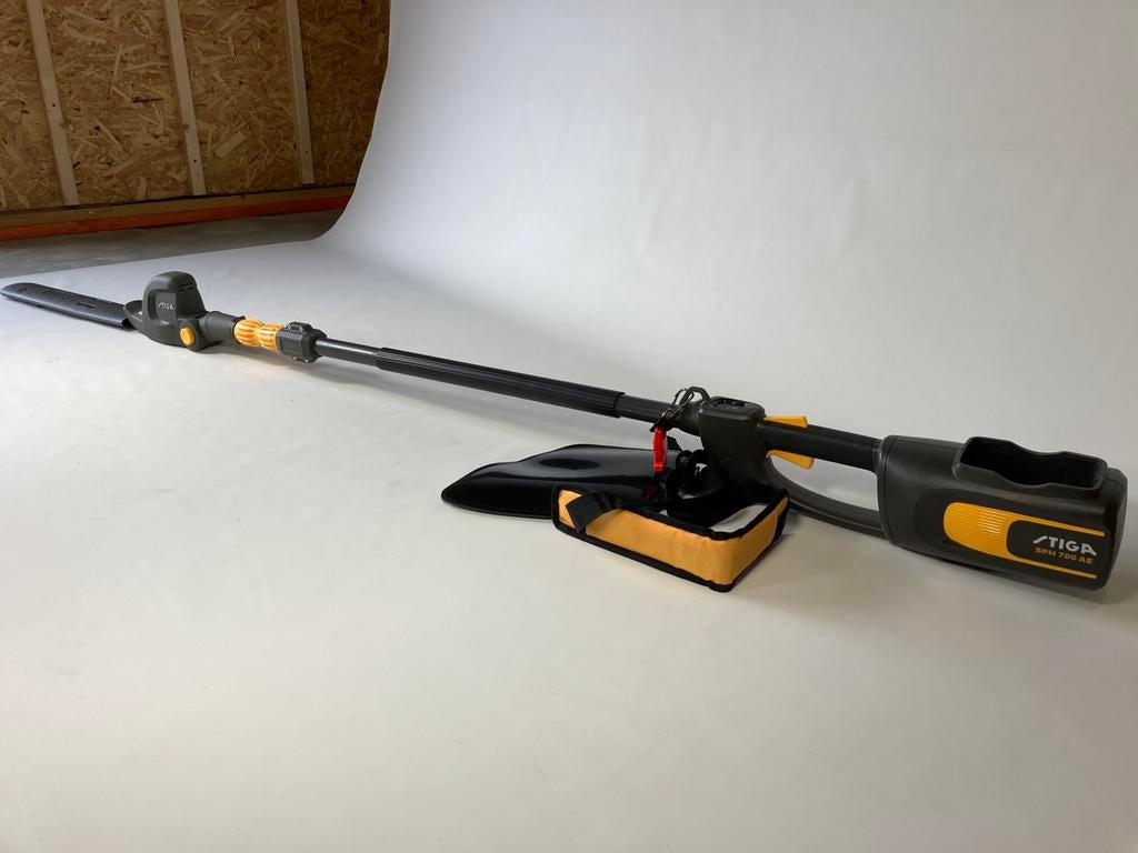 Stiga SPH 700 AE heggenschaar op steel excl. accu, Ophalen, Zo goed als nieuw, Accu