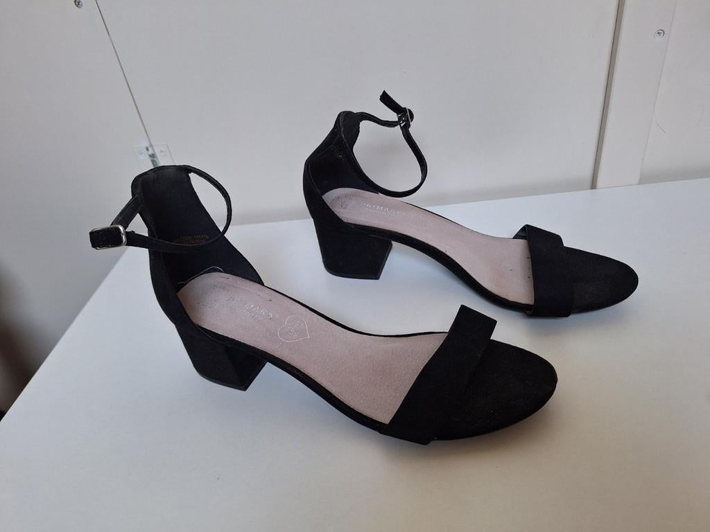 Zwarte sandaaltjes met hakje 4 cm Primark maat 40, Primark, Zwart, Zo goed als nieuw, Sandalen of Muiltjes