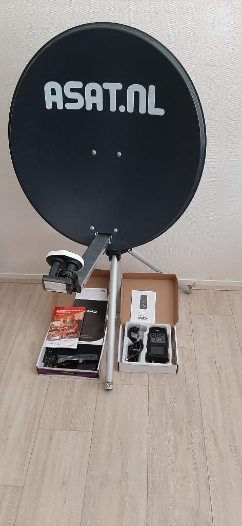 Schotelantenne met toebehoren, Ophalen, Gebruikt, (Schotel)antenne-accessoires, Overige merken