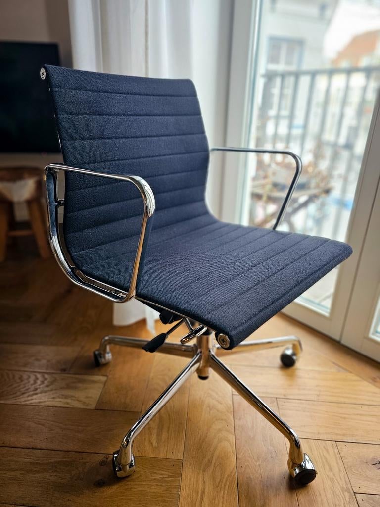 Vitra EA117 Bureastoel, Ophalen, Gebruikt, Zwart