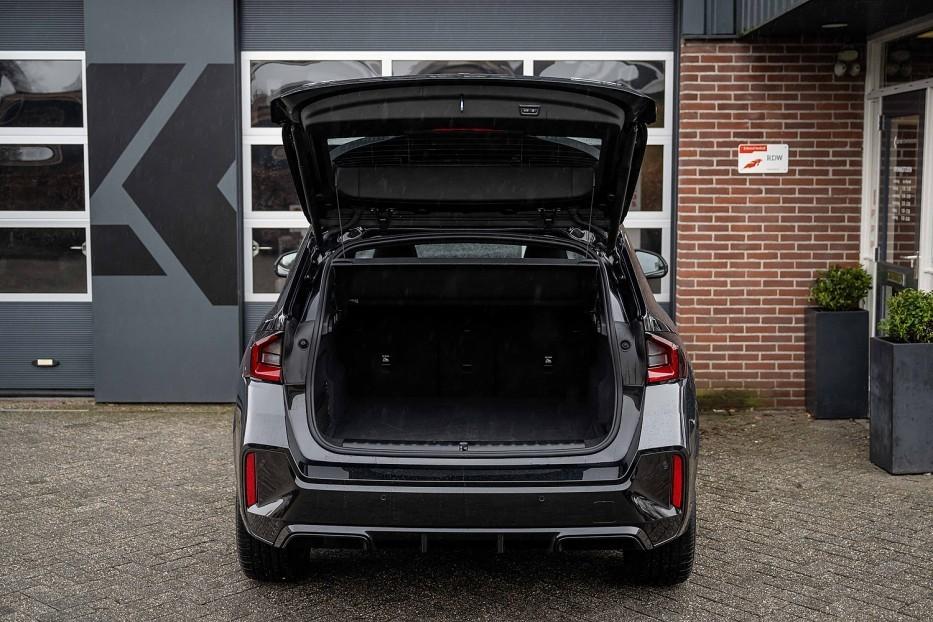 BMW X1 sDrive18i | M-Sport | Shadow | Harman/Kardon | Keyles, 136 pk, Gebruikt, Leder en Stof, Zwart