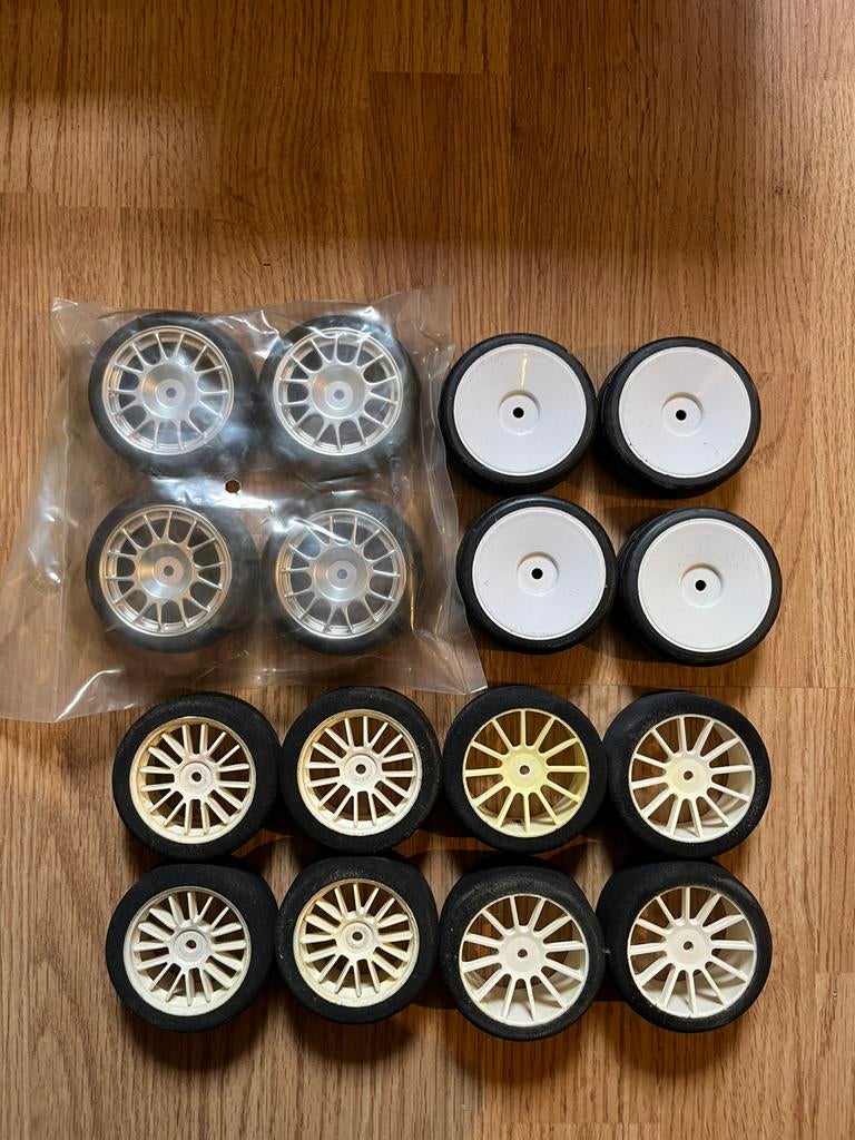 4 sets onroad velgen met banden 1:10, Ophalen, Nieuw, Schaal 1:10, Onderdeel