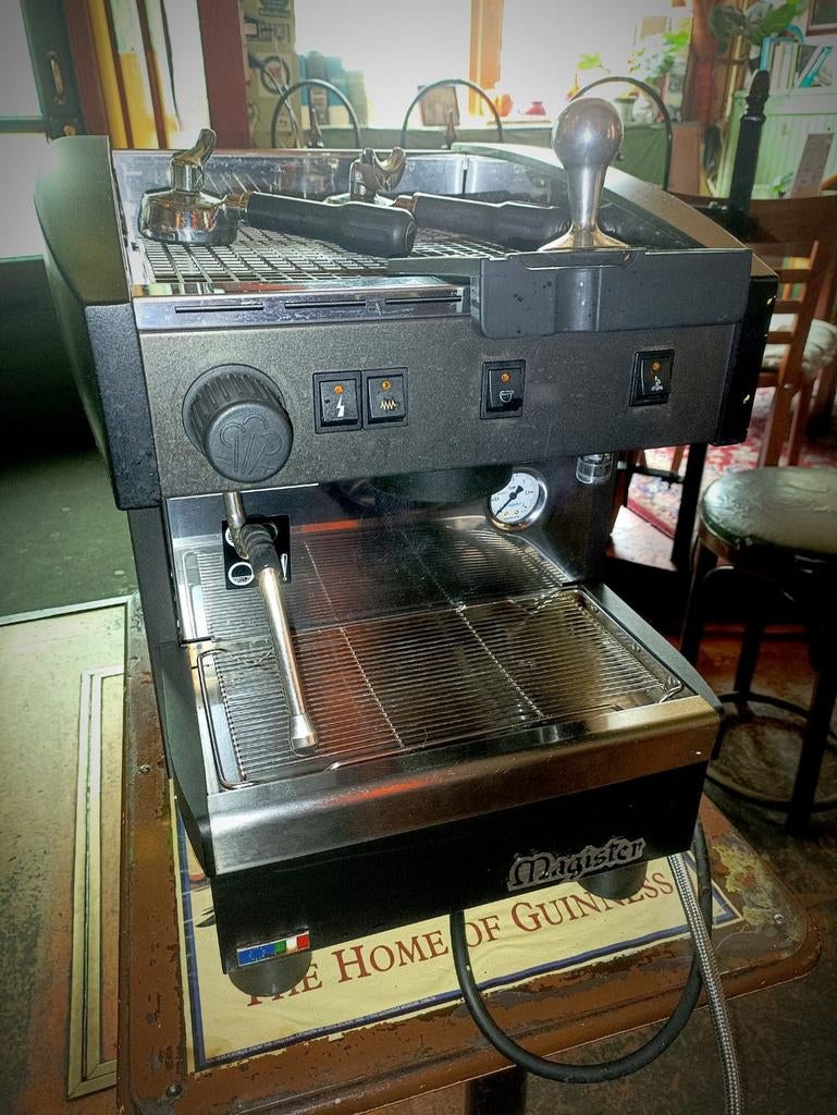 Magister Koffiemachine - Professionele Espresso Apparaat, Witgoed en Apparatuur, Koffiezetapparaten, Gebruikt, Koffiebonen, Espresso apparaat