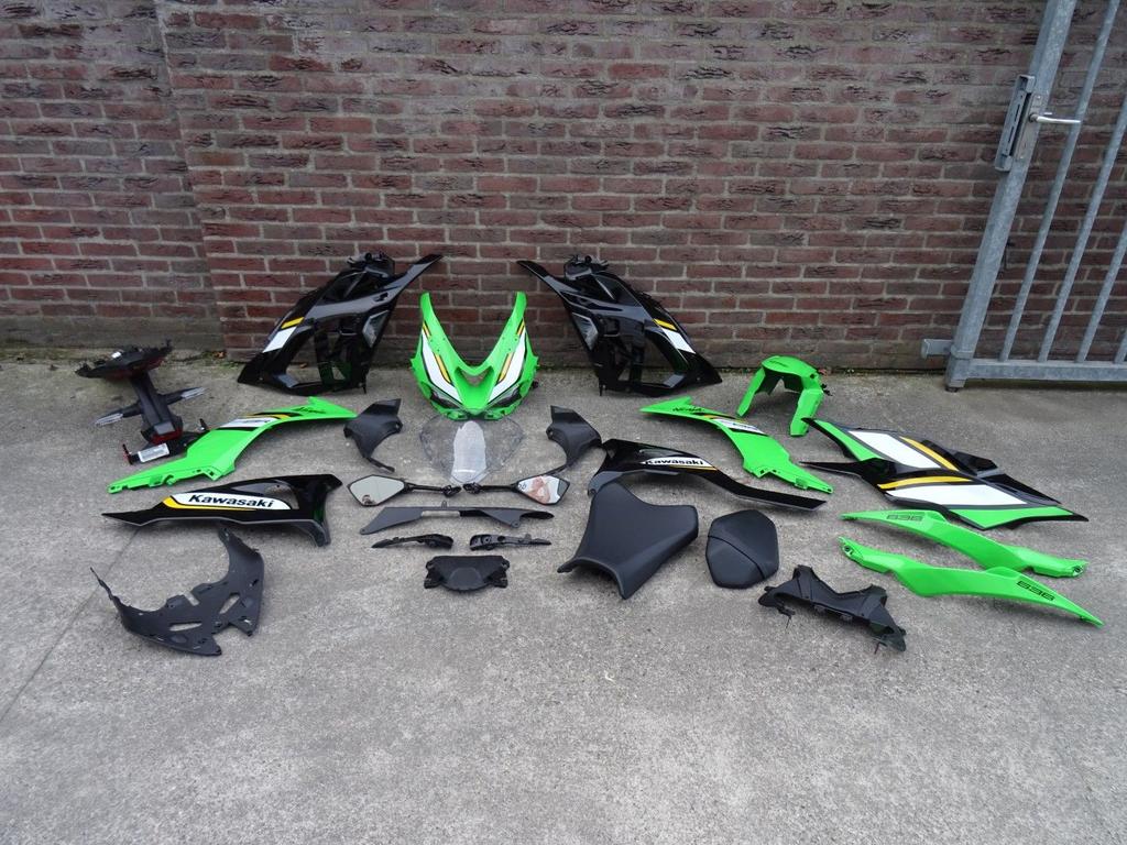 Complete Kuipset / Kappenset Kawasaki ZX6R Ninja 2024-2025 >, -, -, Nieuw, Ophalen of Verzenden