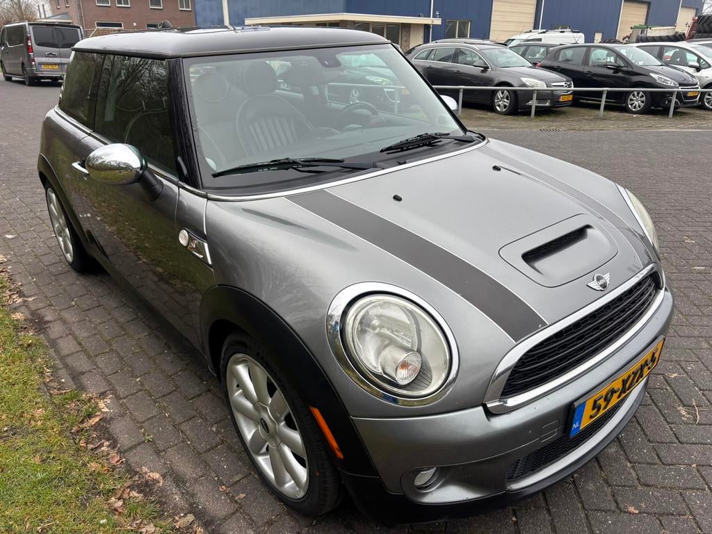 Mini Mini 1.6 Cooper S Mayfair | Nwe APK | Airco | Stoelverw, Auto's, Voorwielaandrijving, Gebruikt, Stoelverwarming, 4 cilinders