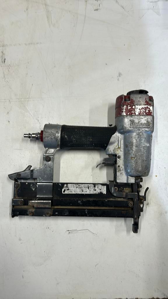 Lucht tacker, Doe-het-zelf en Verbouw, Gereedschap | Handgereedschap, Ophalen of Verzenden, Zo goed als nieuw