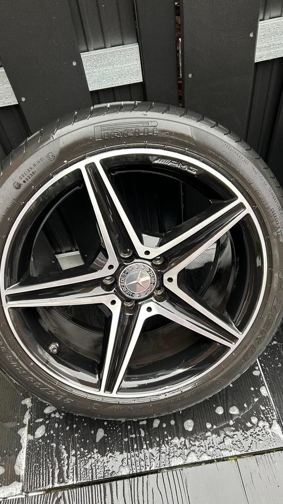 18 inch orginele C43 AMG velgen Pirelli Zomer W205 5x112, Auto-onderdelen, Banden en Velgen, Ophalen, 18 inch, 245 mm, Banden en Velgen