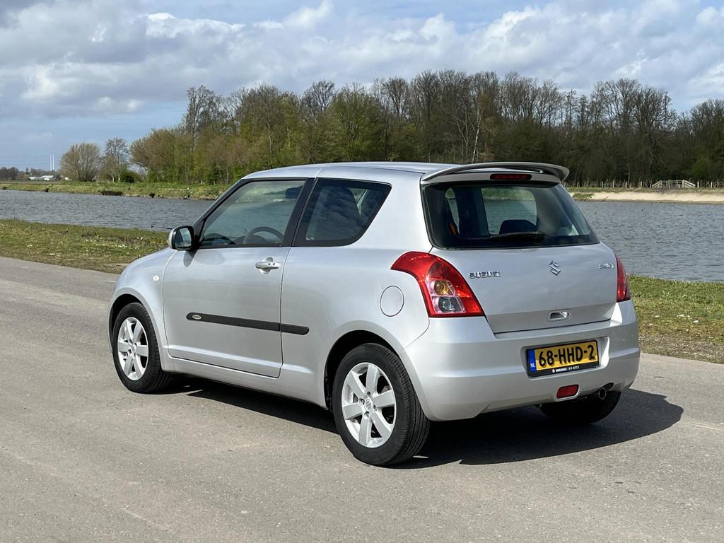 Suzuki Swift 1.3 Bandit Clima, keyless, radio, Stof, Gebruikt, 31 €/maand, Swift
