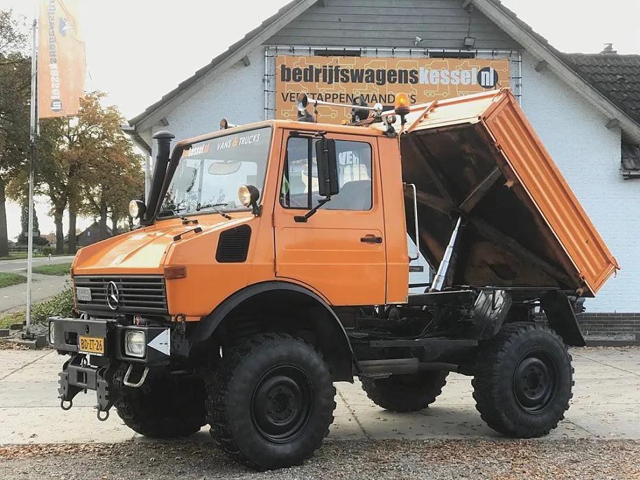 Mercedes-Benz Unimog Unimog 424 U1000 4X4 Kipper (bj 1980), Auto's, Vrachtwagens, Stof, Mercedes-Benz, Vierwielaandrijving, Geïmporteerd