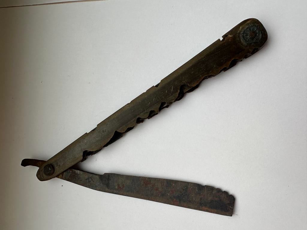 Oud roestig scheermes, Ophalen of Verzenden